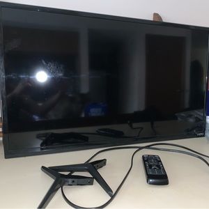 VIZIO 32 Inch HD smart Tv